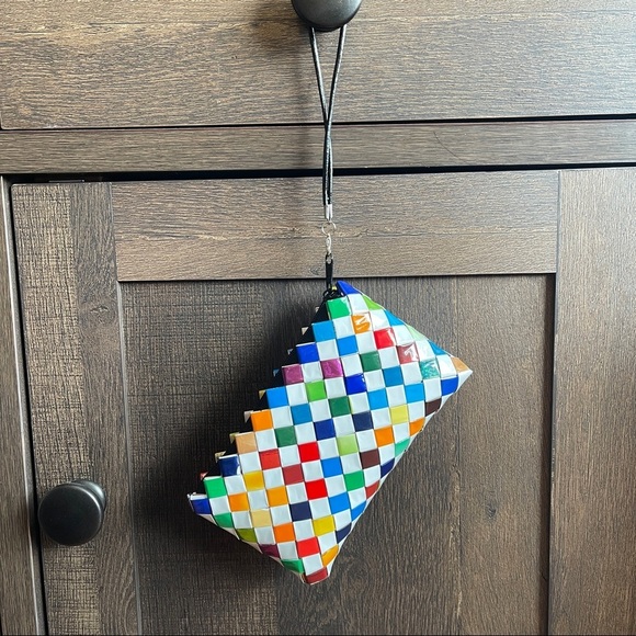 Wrapper Recycle Wristlet - Picture 3 of 6